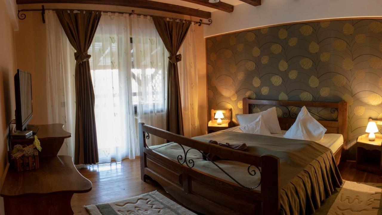 Casa Bradet Guest House Intorsura Buzaului Ngoại thất bức ảnh