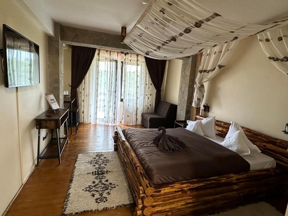 Casa Bradet Guest House Intorsura Buzaului Ngoại thất bức ảnh