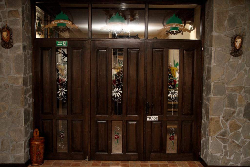 Casa Bradet Guest House Intorsura Buzaului Ngoại thất bức ảnh